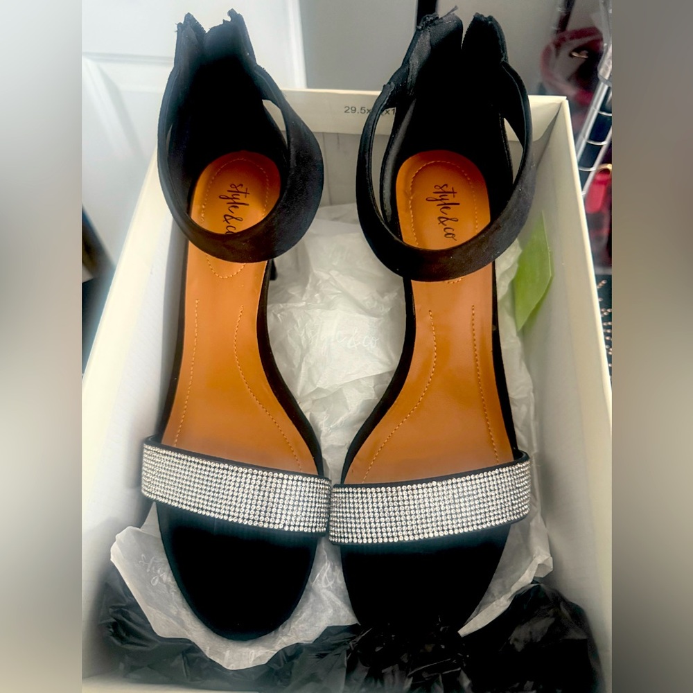 PHILLYIS BLACK/SILVER EVENING SHOES💞